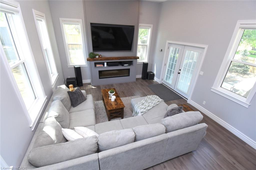 89 Lynden Road Property Photo 2
