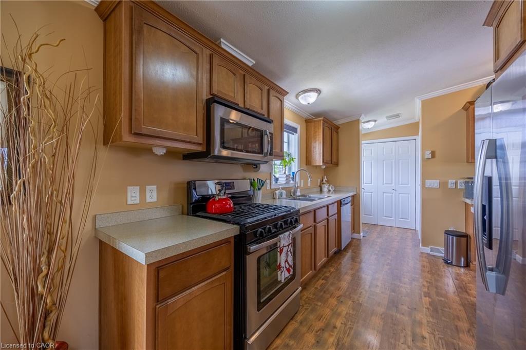 2 Hickory Hollow Property Photo 8