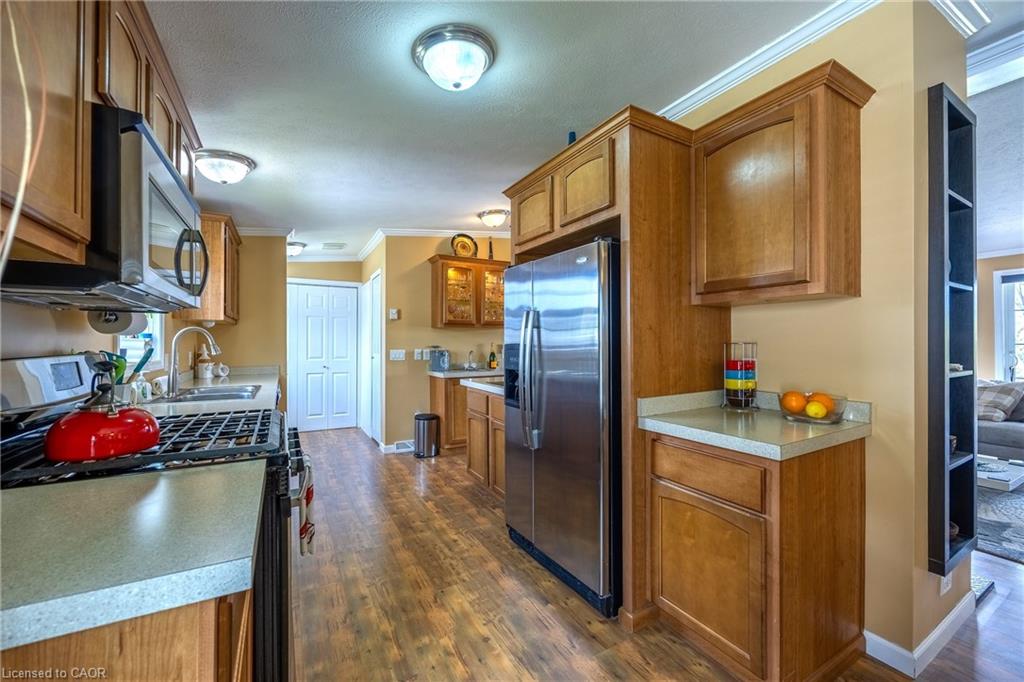 2 Hickory Hollow Property Photo 9