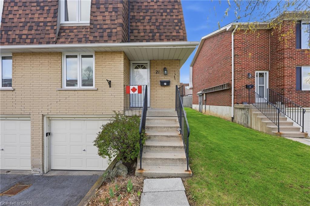 21-299 Limeridge Ridge W Property Photo 5