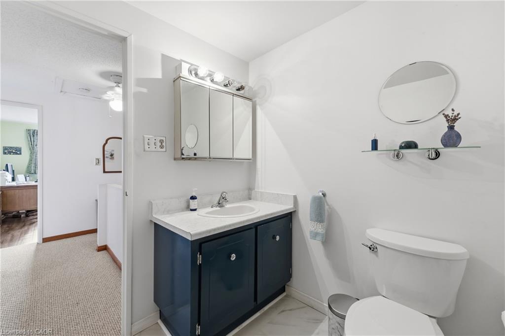 21-299 Limeridge Ridge W Property Photo 29