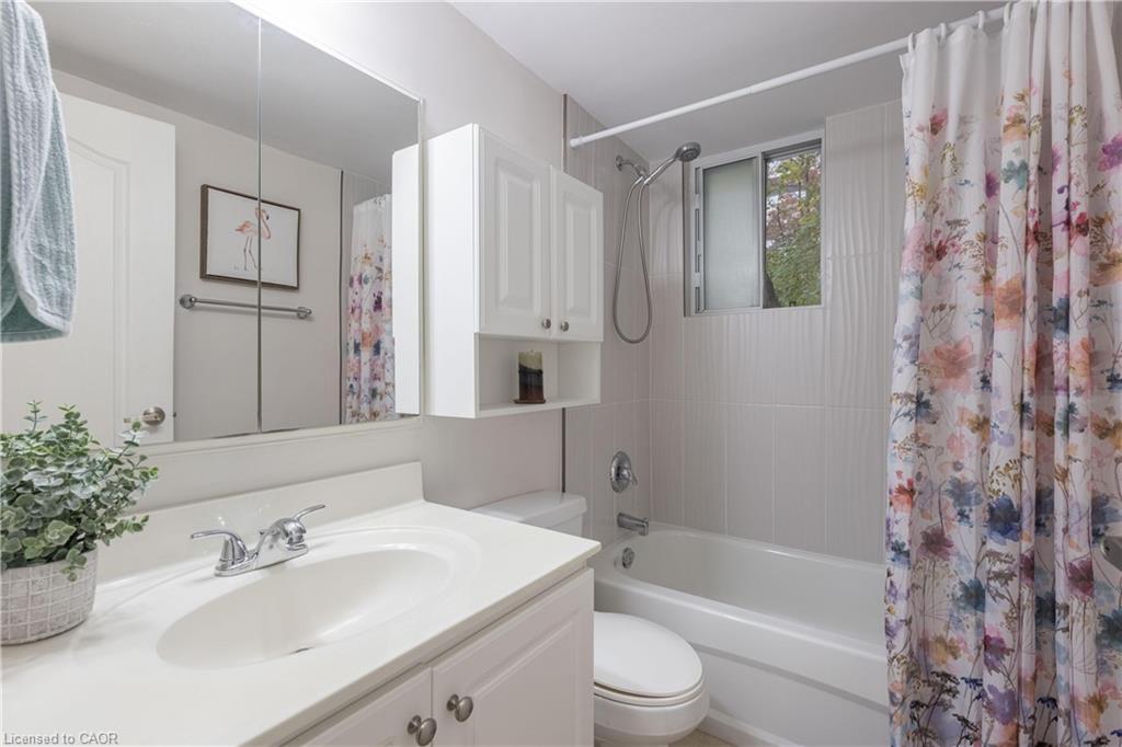 209-6390 Huggins Street Property Photo 14