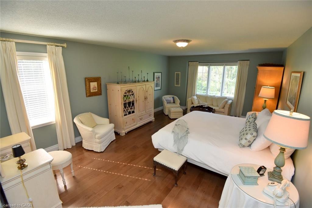 712 Robson Road Property Photo 26