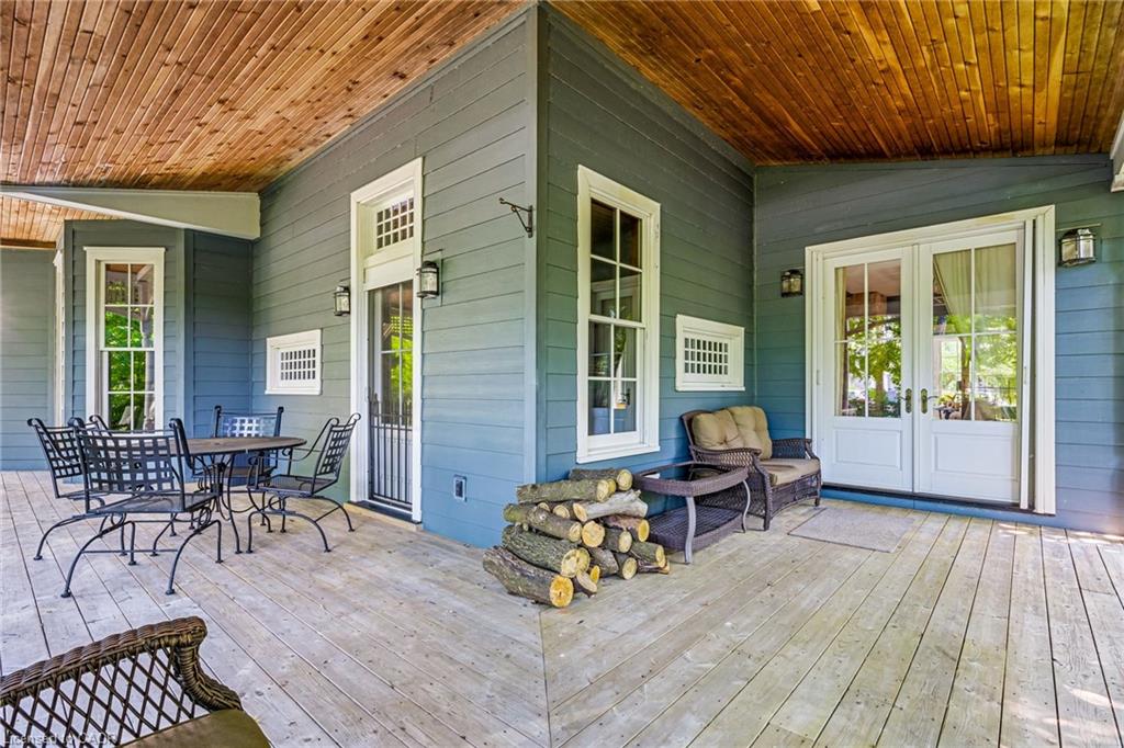 957 Beach Boulevard Property Photo 4