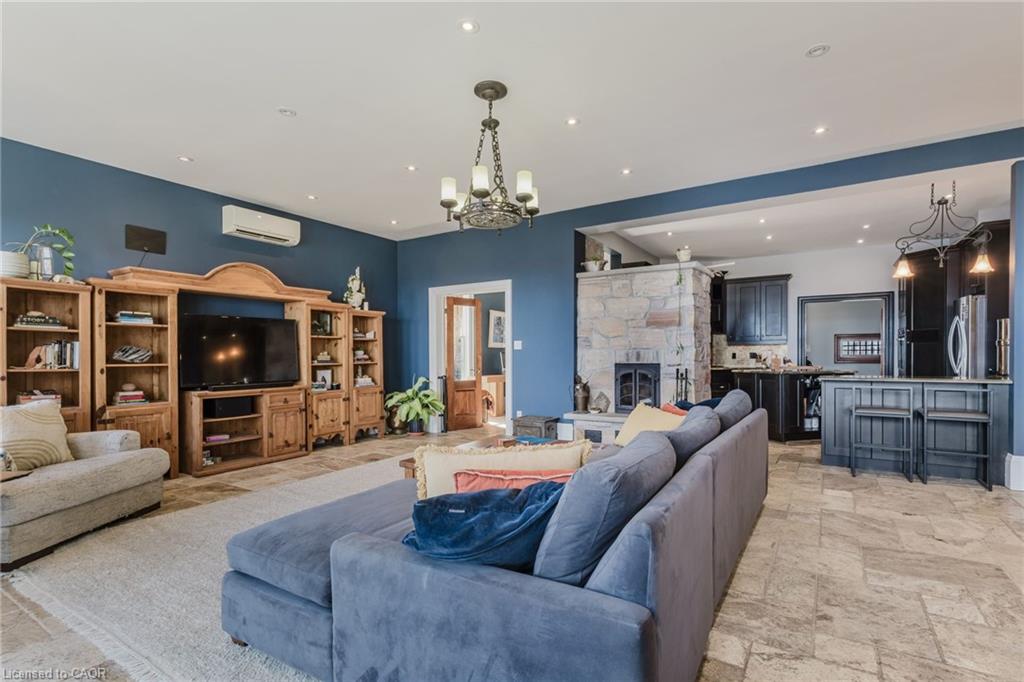 957 Beach Boulevard Property Photo 11
