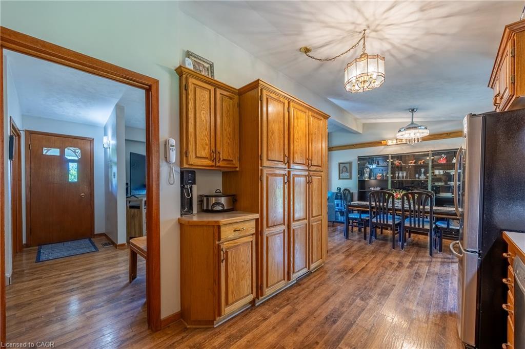 1712 Vittoria Road Property Photo 9