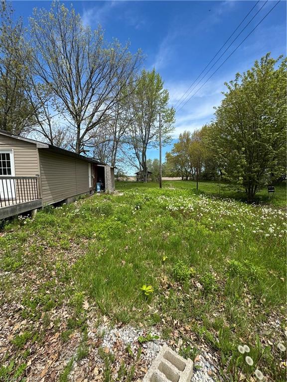 28 Derner Line Property Photo 3