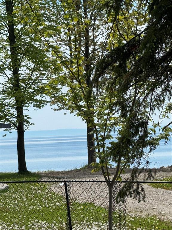 28 Derner Line Property Photo 5