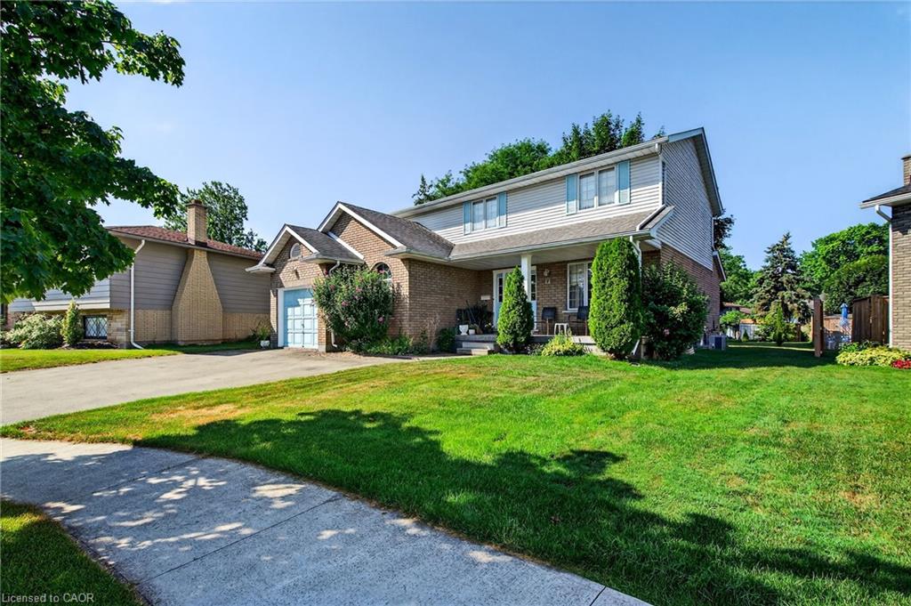 11 Greenbriar Court Property Photo 1