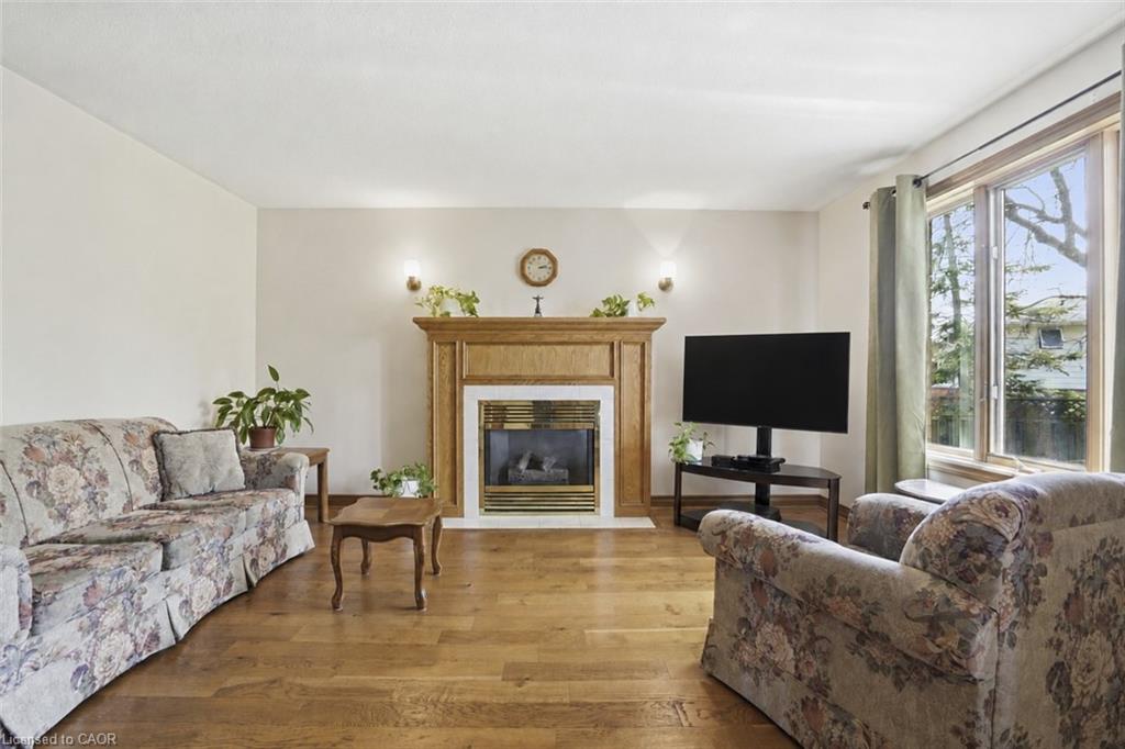 11 Greenbriar Court Property Photo 6