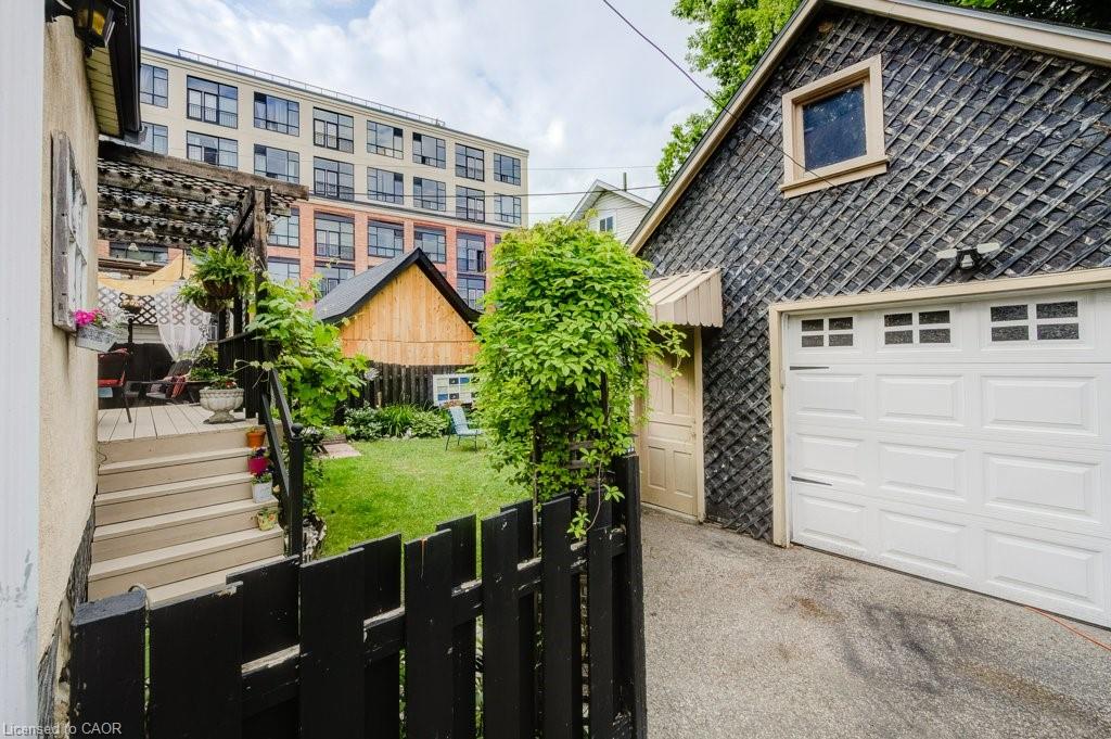 78 Chestnut Street Property Photo 8
