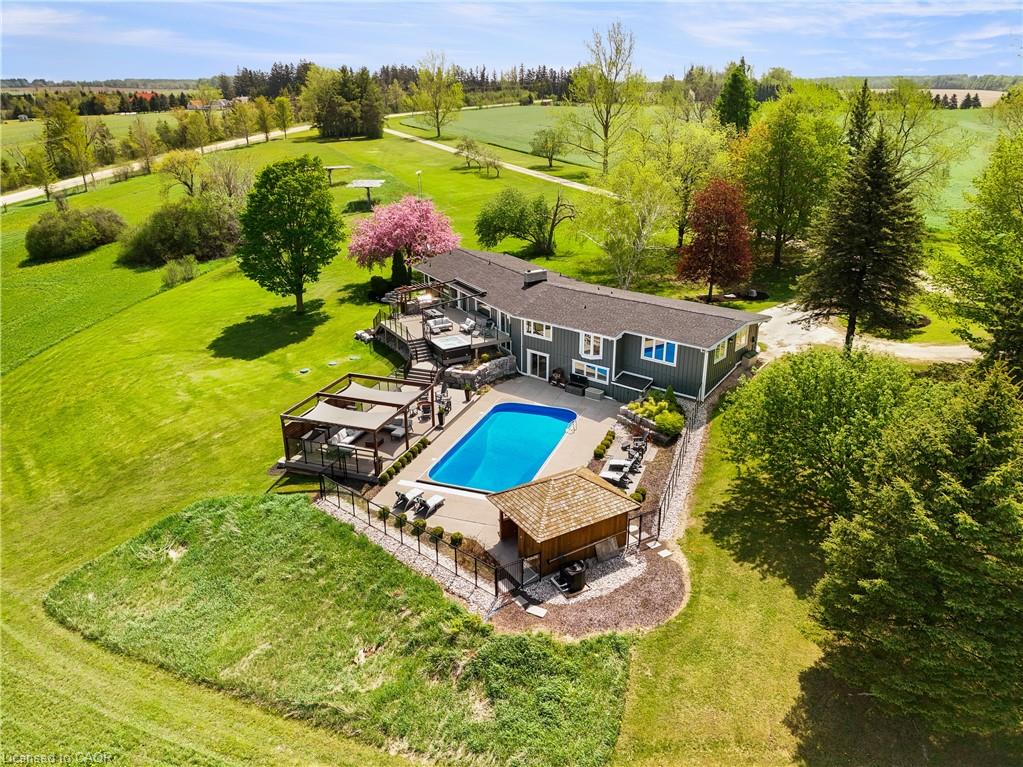 5902 Sideroad 6 N Property Photo 1