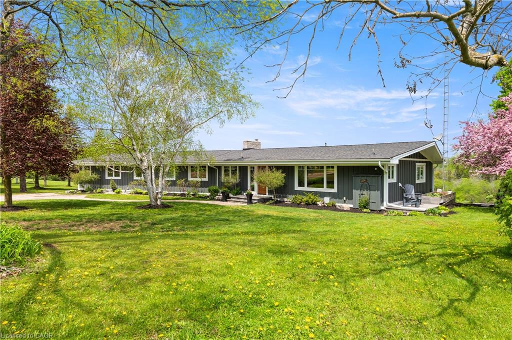 5902 Sideroad 6 N Property Photo 3