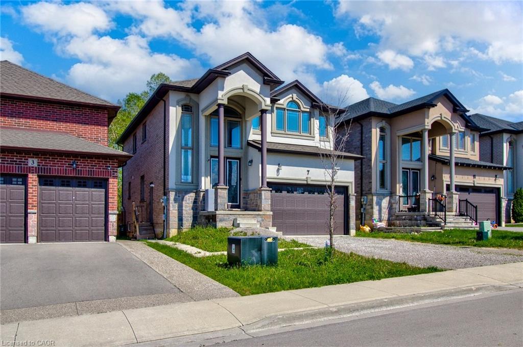 7 Chardonnay Street Property Photo 2