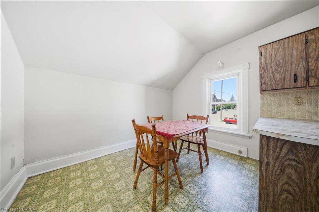 76 Brock Street Property Photo 17