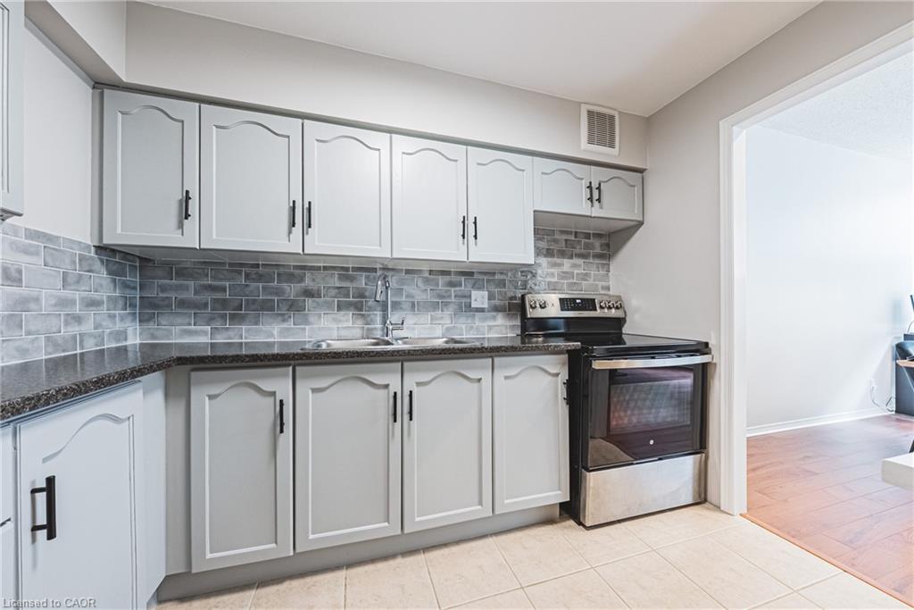 103-180 Limeridge Road W Property Photo 5
