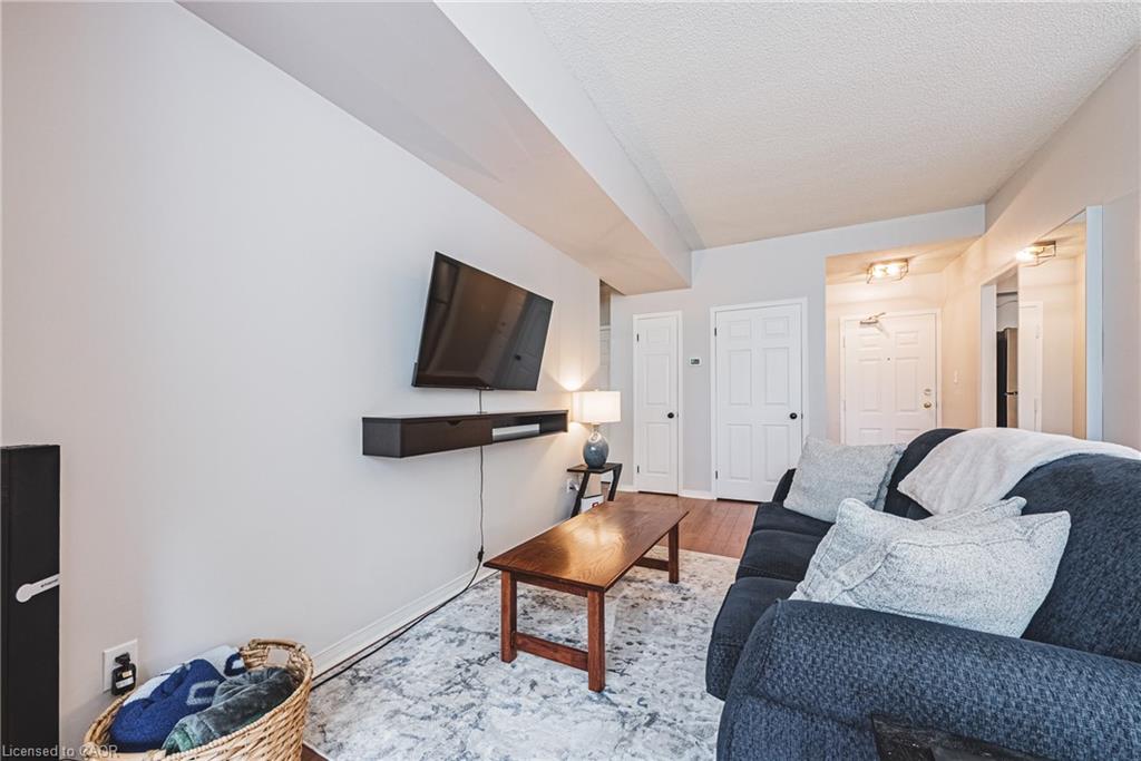 103-180 Limeridge Road W Property Photo 9