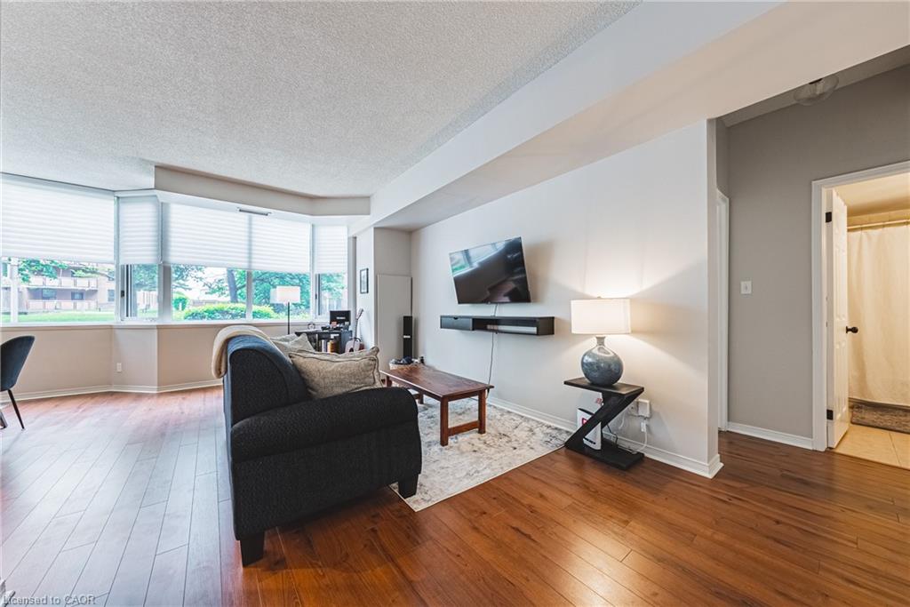 103-180 Limeridge Road W Property Photo 10