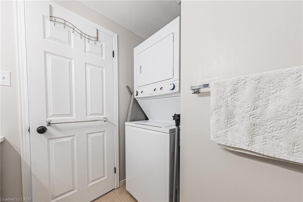 103-180 Limeridge Road W Property Photo 15