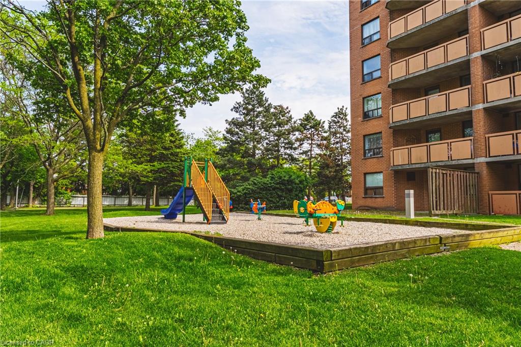 103-180 Limeridge Road W Property Photo 17