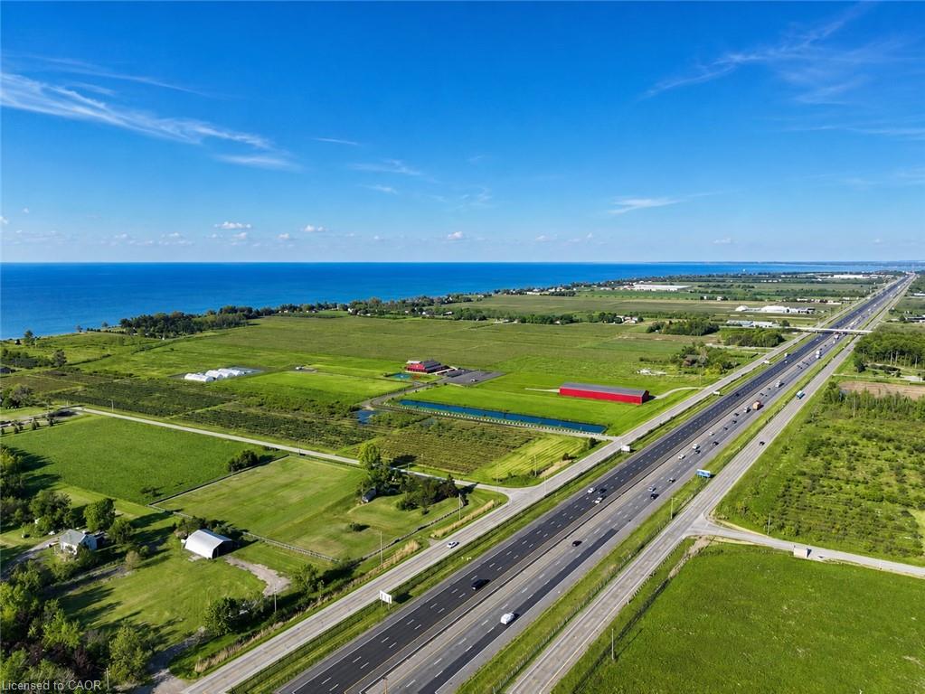4581 Service Road N Property Photo 32