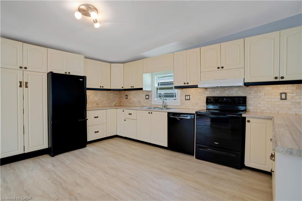 120 Maple Crescent Property Photo 16
