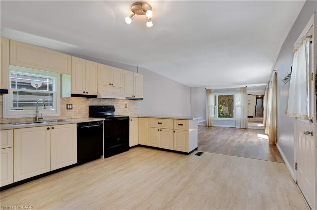 120 Maple Crescent Property Photo 18