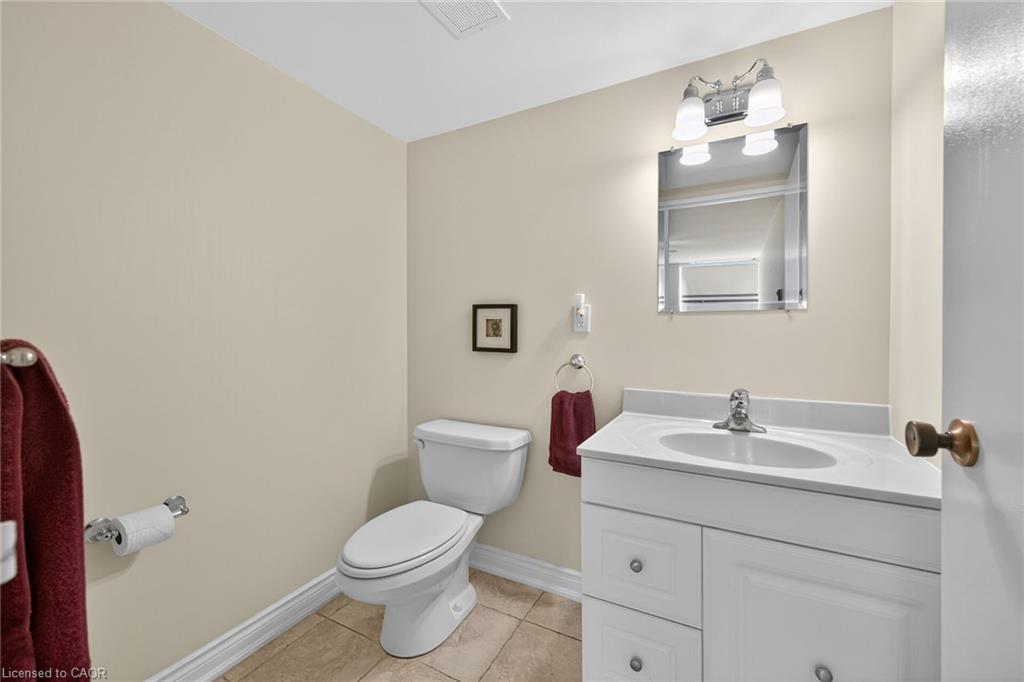 101-700 Dynes Road Property Photo 16