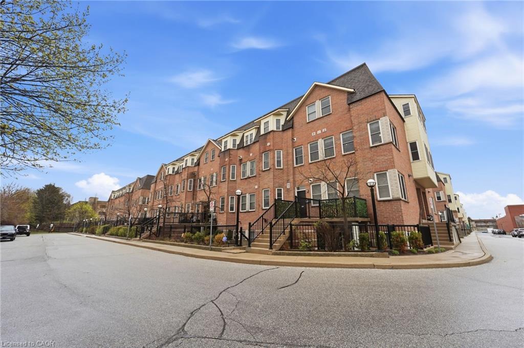 164-760 Lawrence Avenue W Property Photo 1