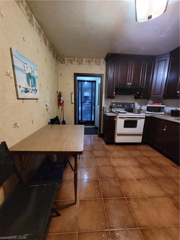 49 West 3rd Street Property Photo 5