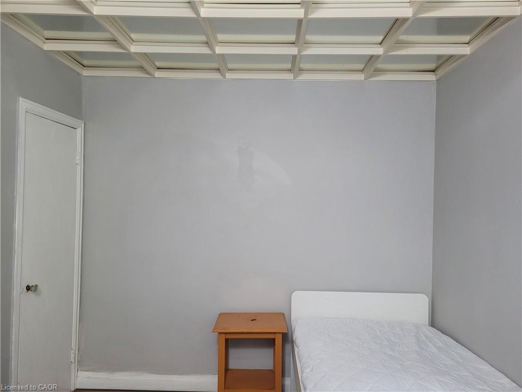 49 West 3rd Street Property Photo 6