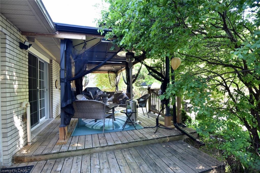 18 Dennis Avenue Property Photo 19