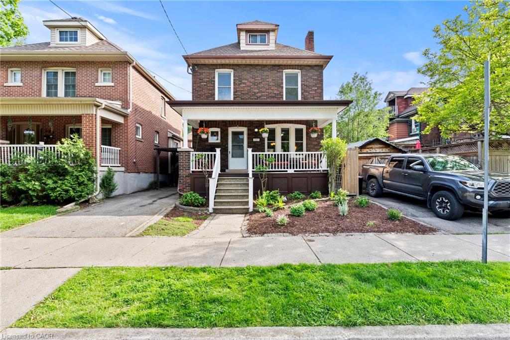 260 Stinson Crescent Property Photo 1