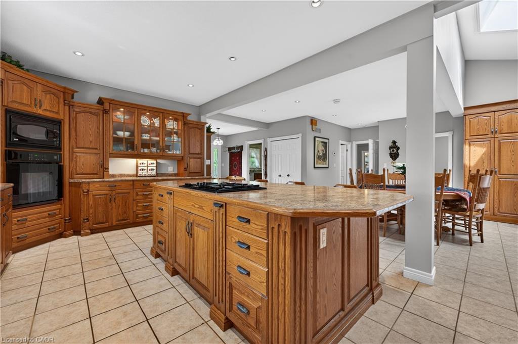 136 Mountain Street Property Photo 11