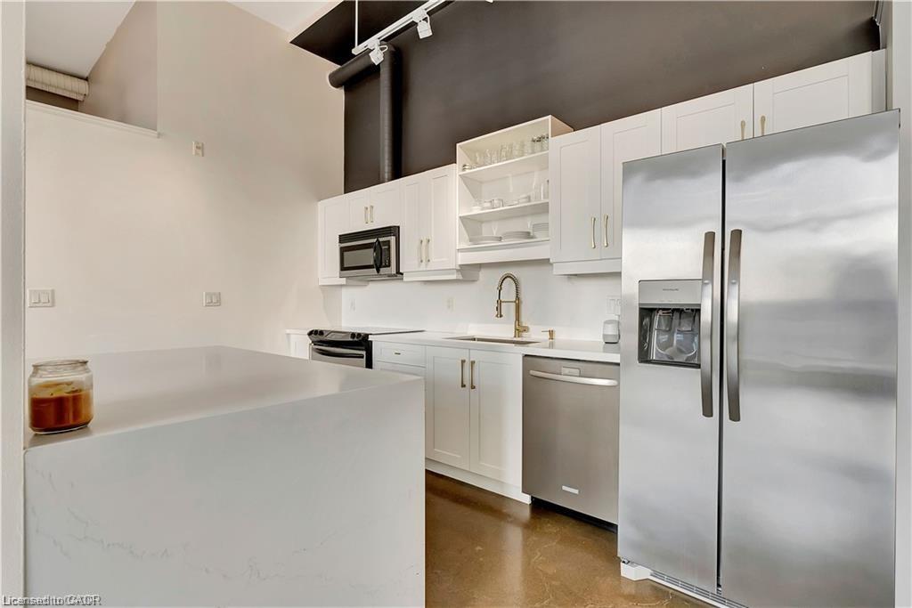 506-410 King Street W Property Photo 7