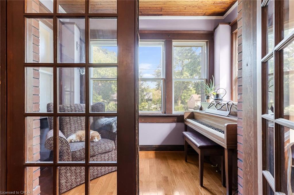 1807 Balsam Avenue Property Photo 9