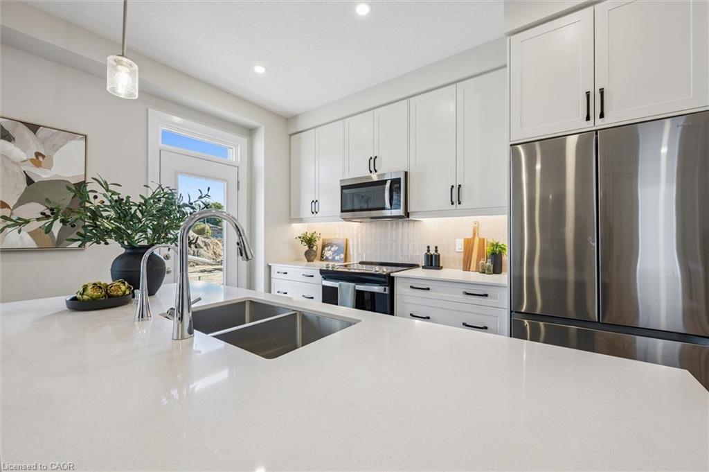 127 Catherine Street Property Photo 3