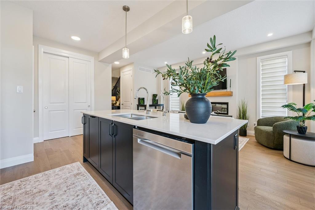 127 Catherine Street Property Photo 4