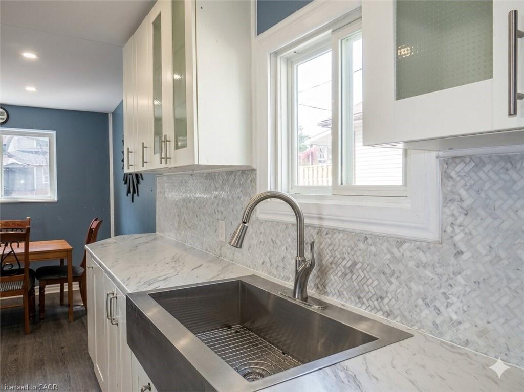 54 Edinburgh Avenue Property Photo 5