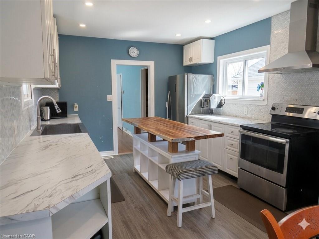 54 Edinburgh Avenue Property Photo 6