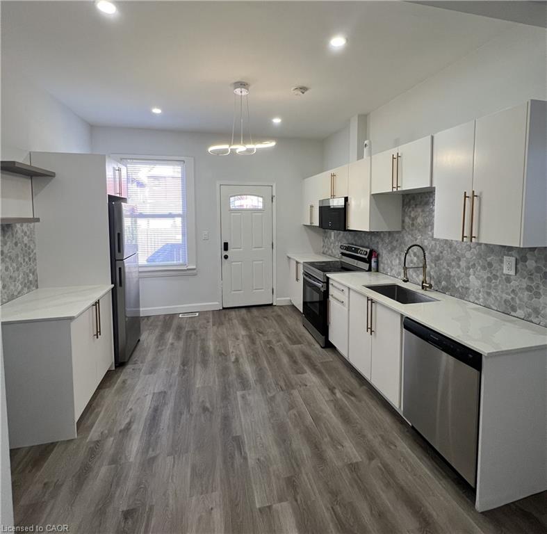 44 Madison Avenue Property Photo 6