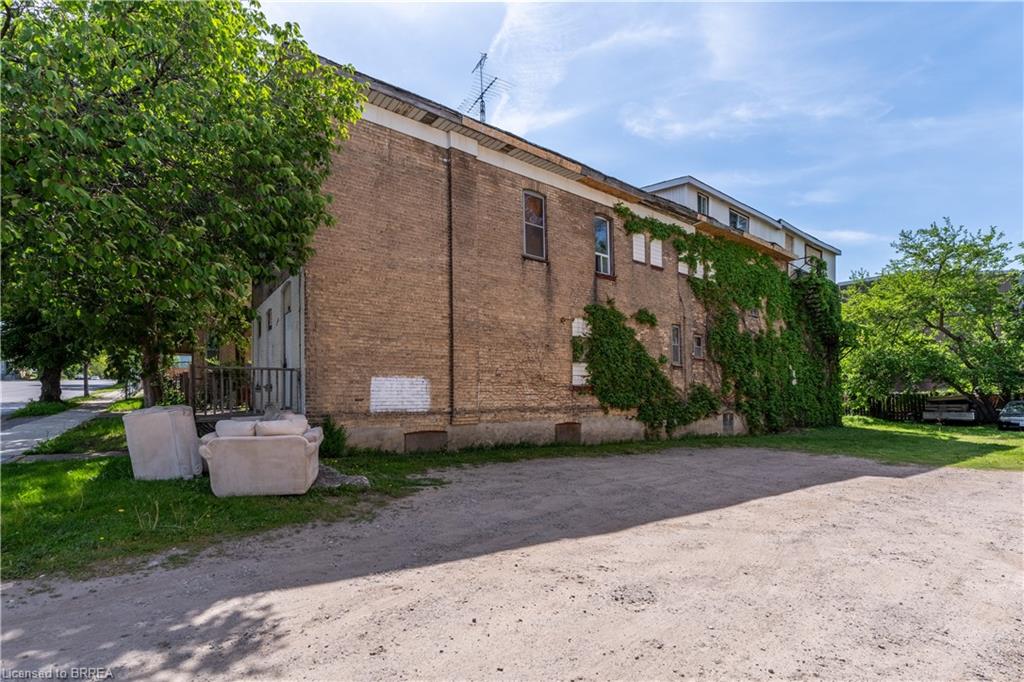 209 Dalhousie Street Property Photo 4