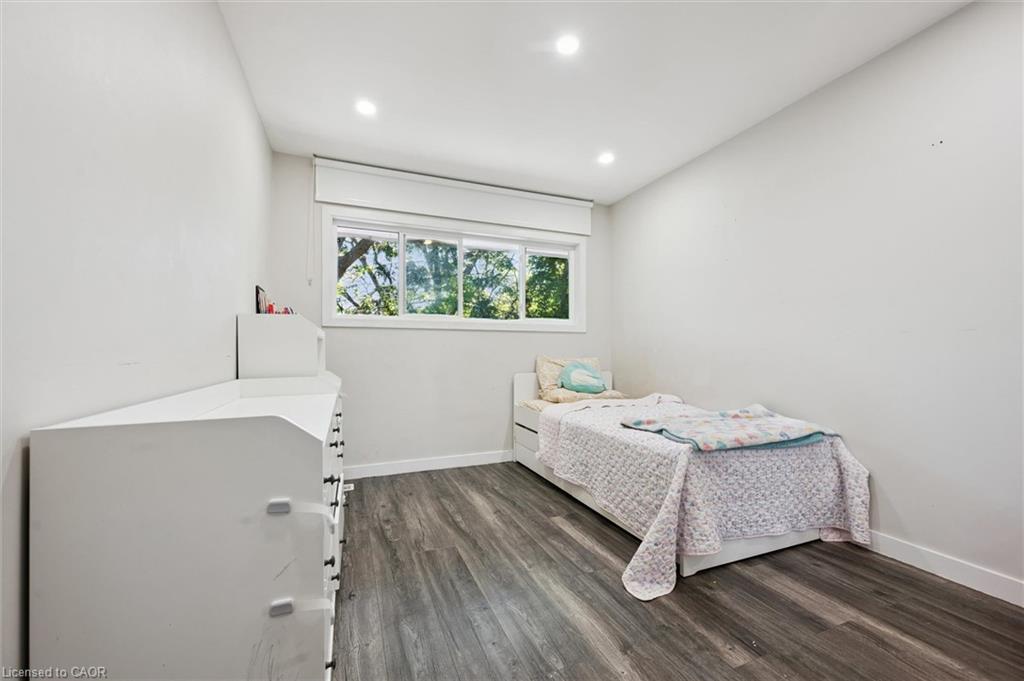 134 Westmount Road E Property Photo 16