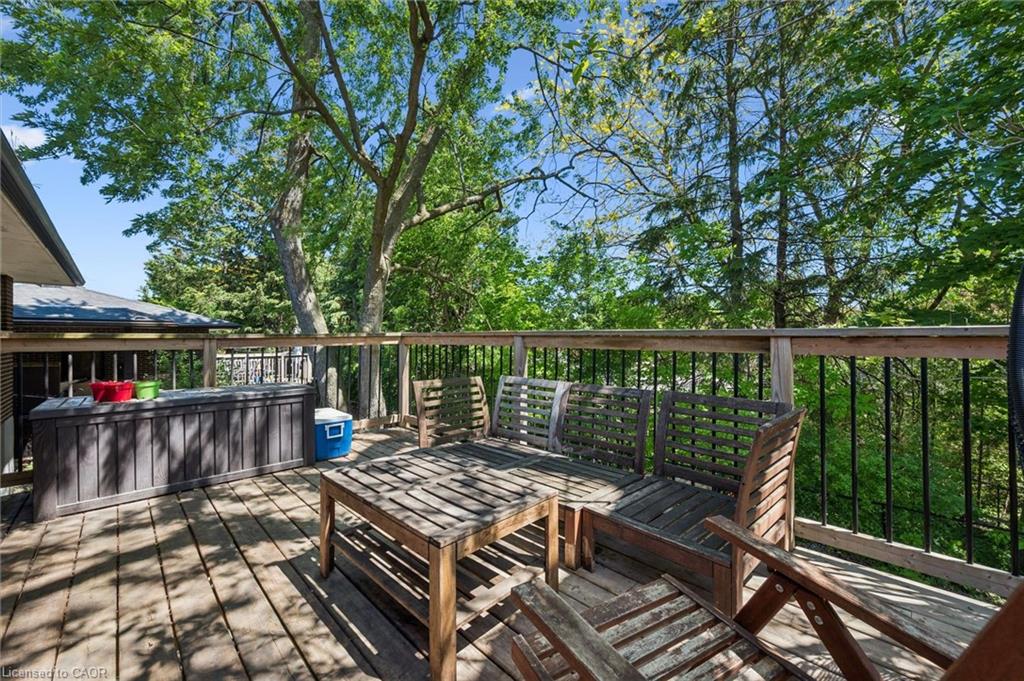 134 Westmount Road E Property Photo 31