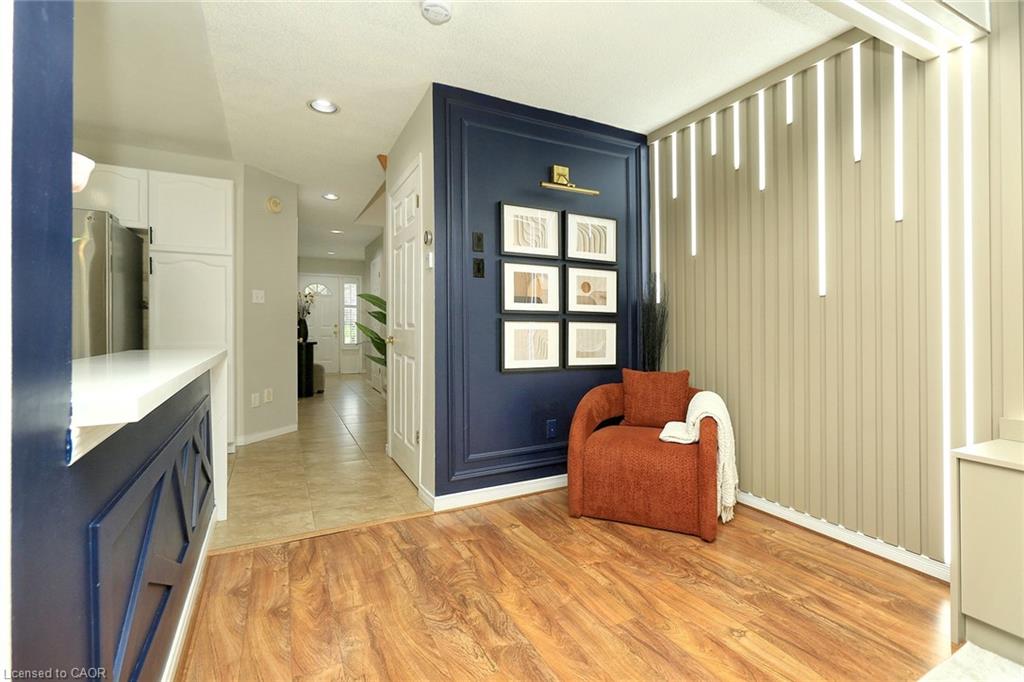 19 - 100 Vineberg Drive Property Photo 7