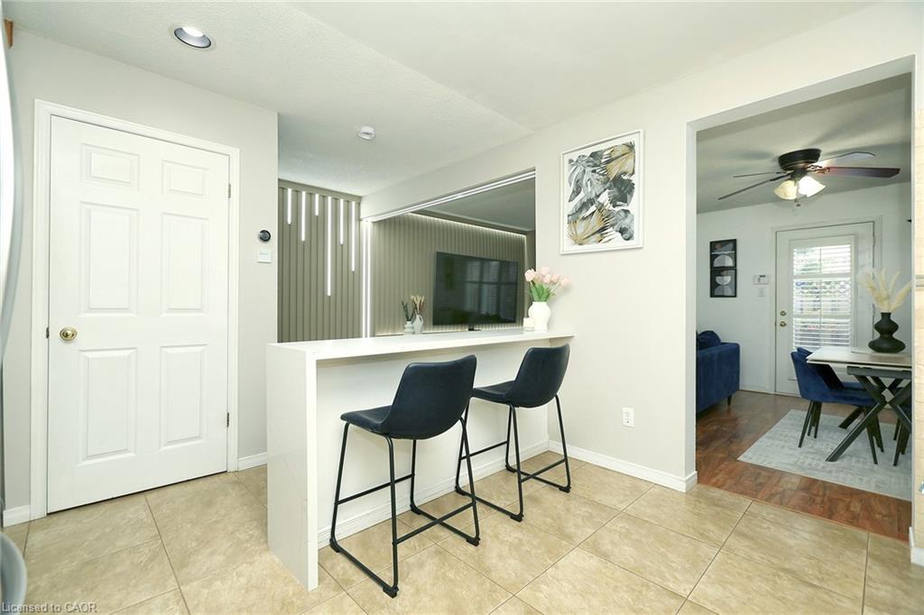 19 - 100 Vineberg Drive Property Photo 13