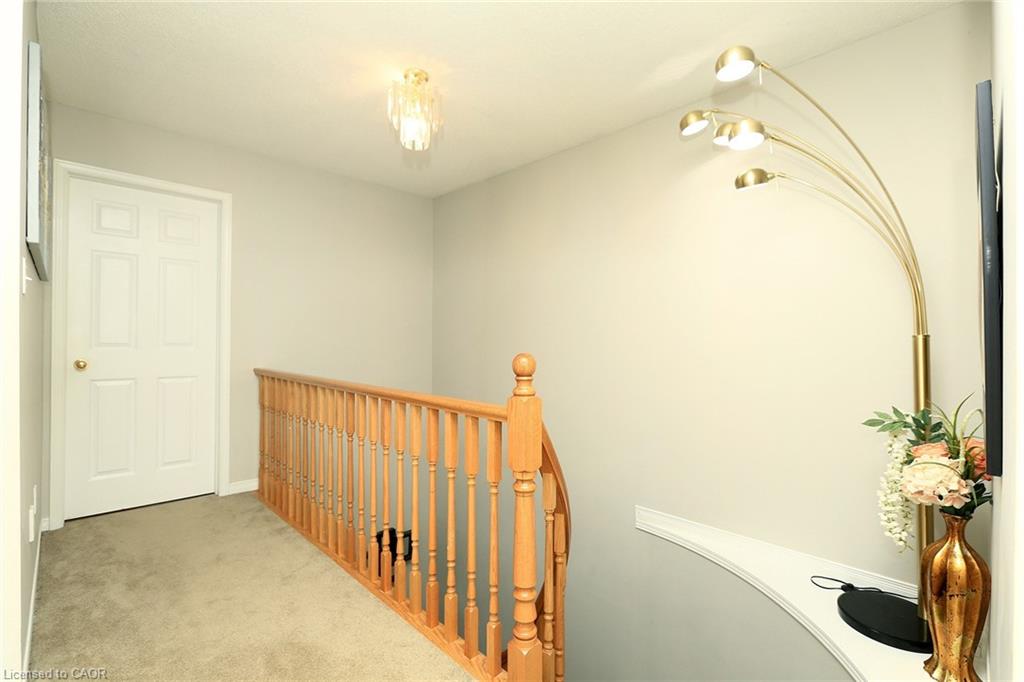 19 - 100 Vineberg Drive Property Photo 16