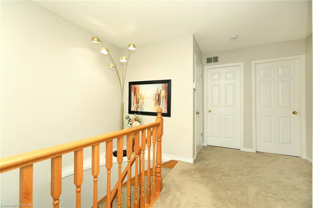 19 - 100 Vineberg Drive Property Photo 17