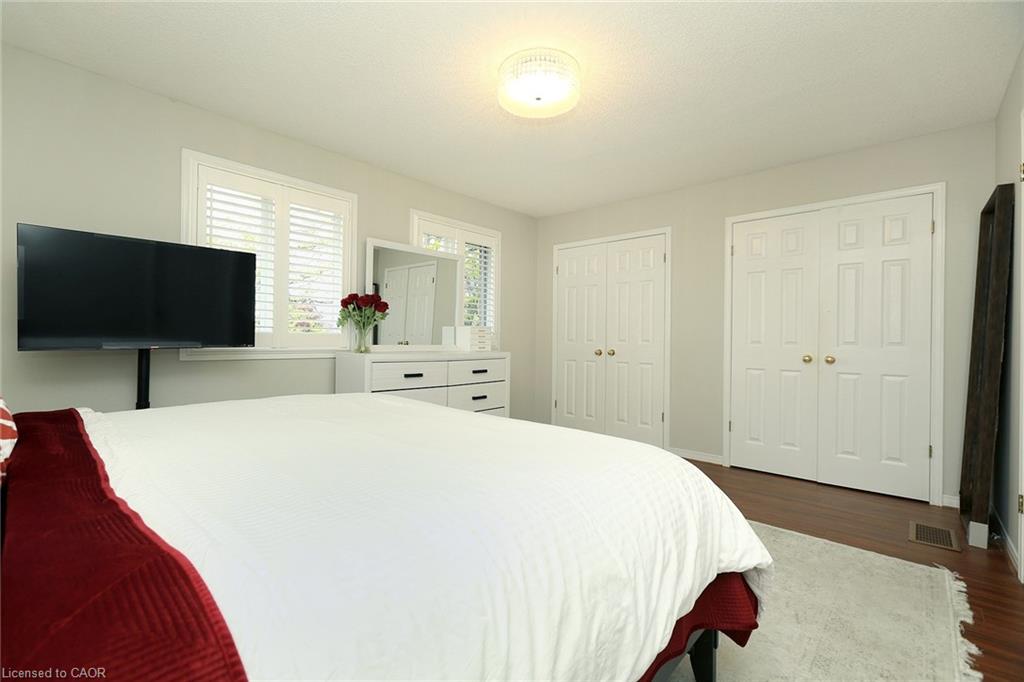 19 - 100 Vineberg Drive Property Photo 20