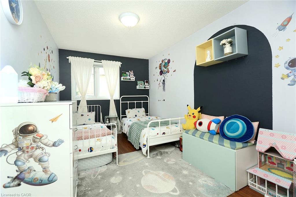 19 - 100 Vineberg Drive Property Photo 22